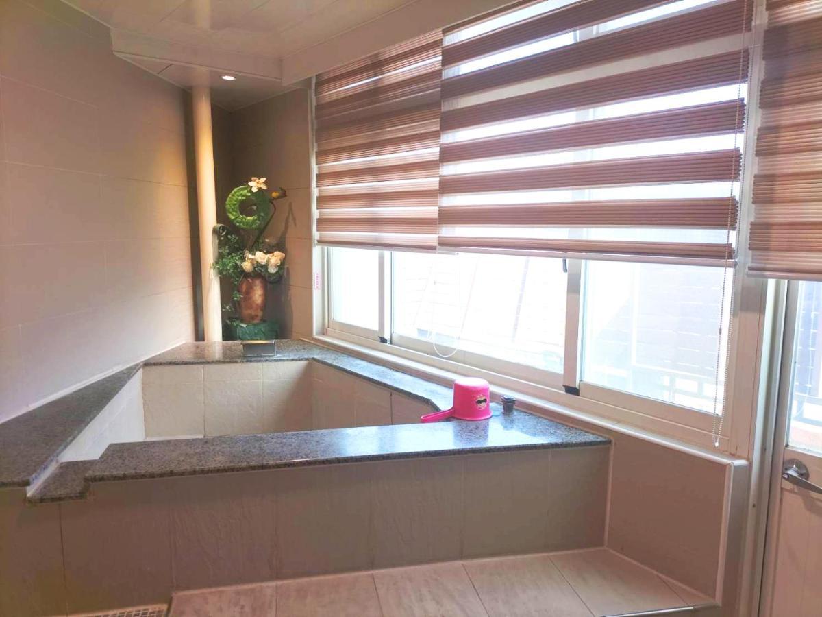Jinshan Sakura Bay Hot Spring Hotel Extérieur photo