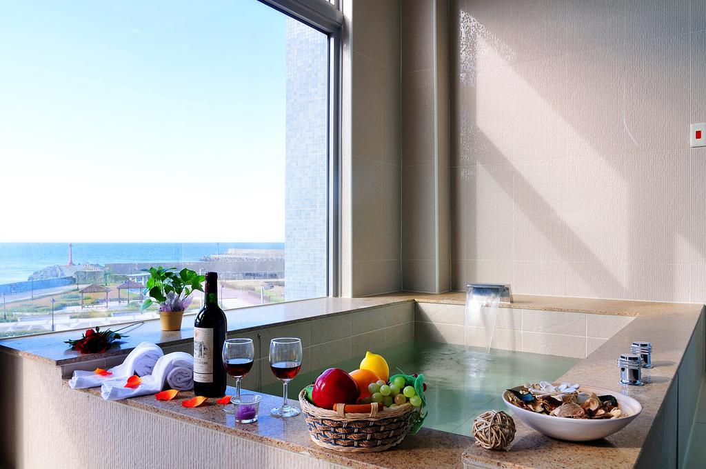 Jinshan Sakura Bay Hot Spring Hotel Extérieur photo