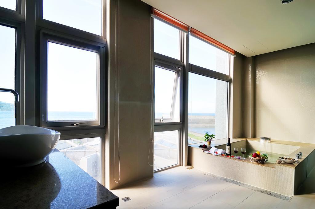 Jinshan Sakura Bay Hot Spring Hotel Extérieur photo