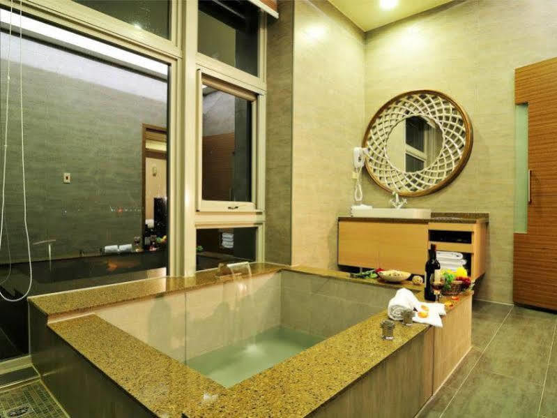 Jinshan Sakura Bay Hot Spring Hotel Extérieur photo